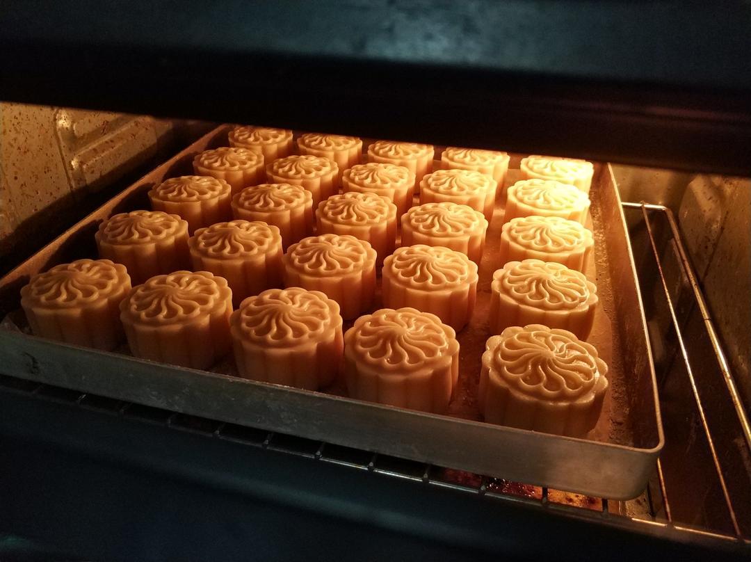 金沙奶黄月饼