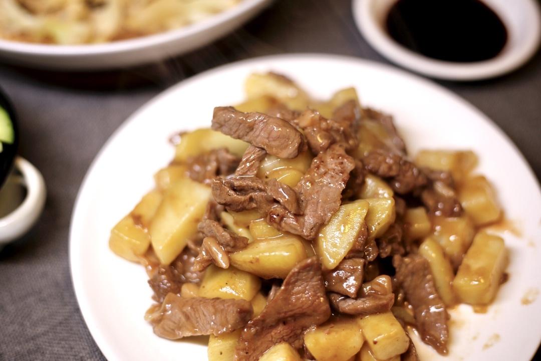 红烧牛肉土豆 （独家秘制）