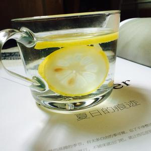 蜂蜜柠檬水自制法则的做法 步骤5