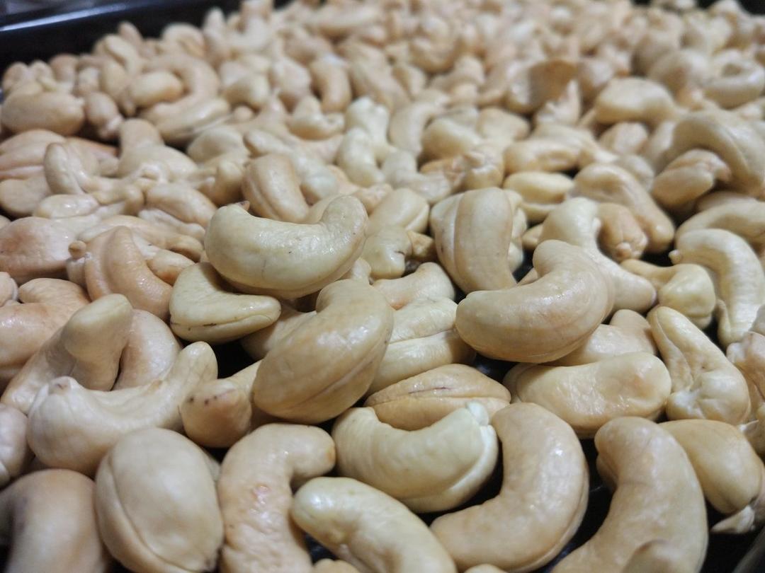 烤腰果
空气炸锅版和烤箱版