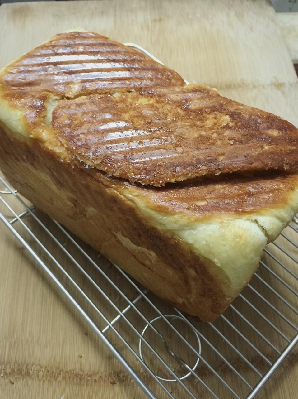椰蓉吐司面包 Coconut Loaf
