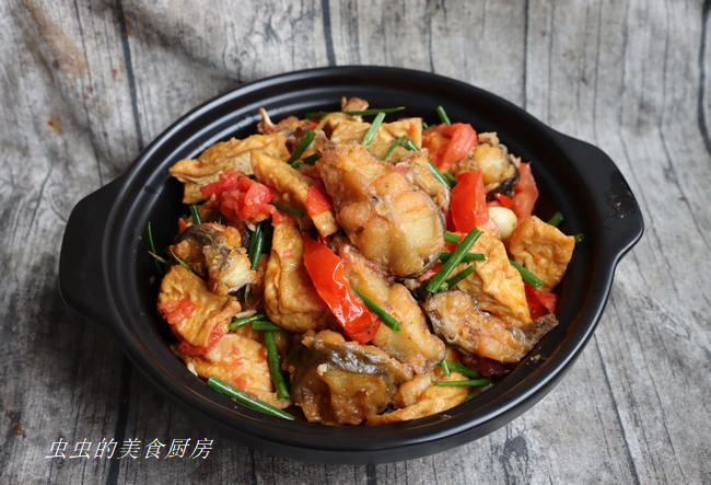 鱼跃龙门：豆腐焖鲶鱼