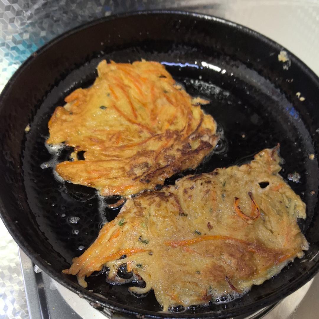 土豆饼(土豆胡萝卜丝饼)