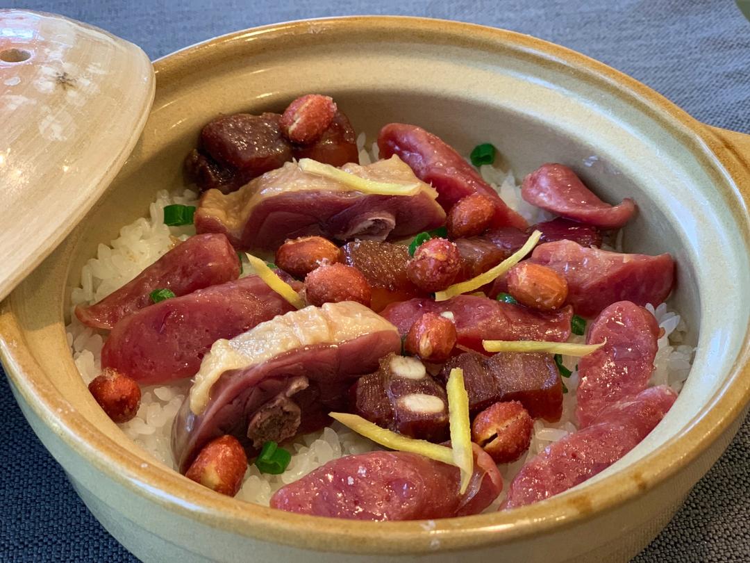 广式腊味煲仔饭的做法