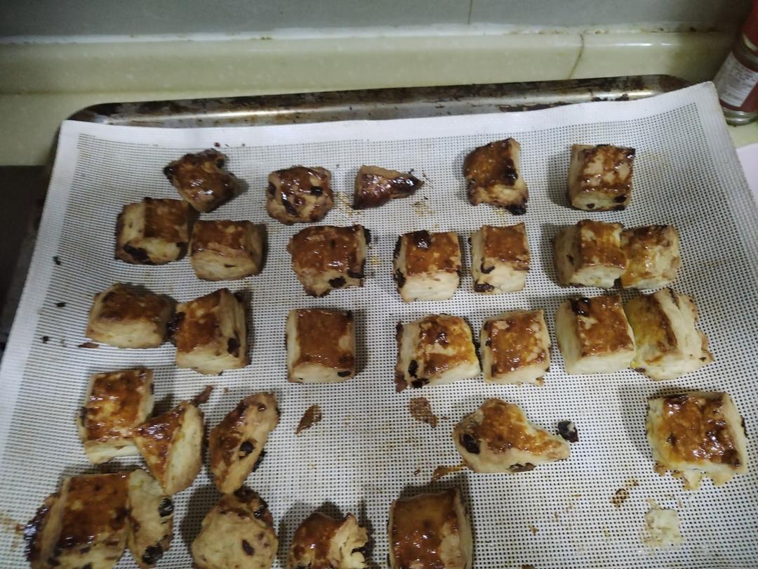 消耗淡奶油的司康