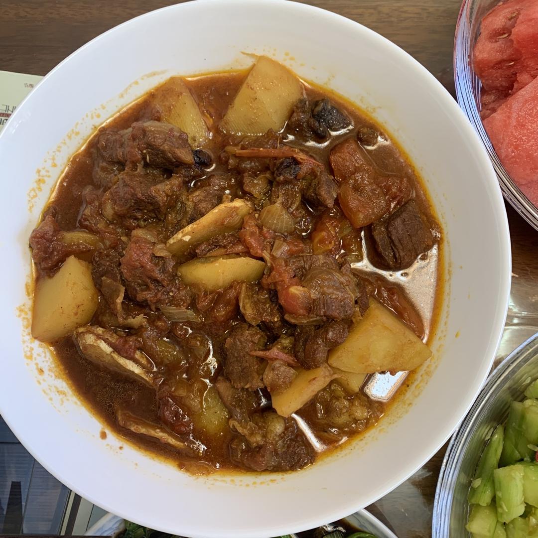 番茄土豆炖牛腩