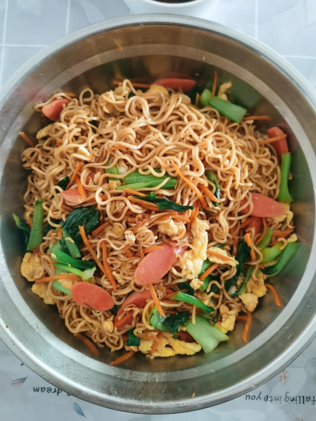 秒杀路边摊的炒方便面