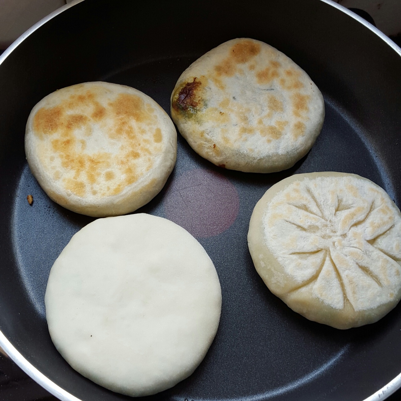 韭菜盒子 Chinese Leek and Egg Pasty