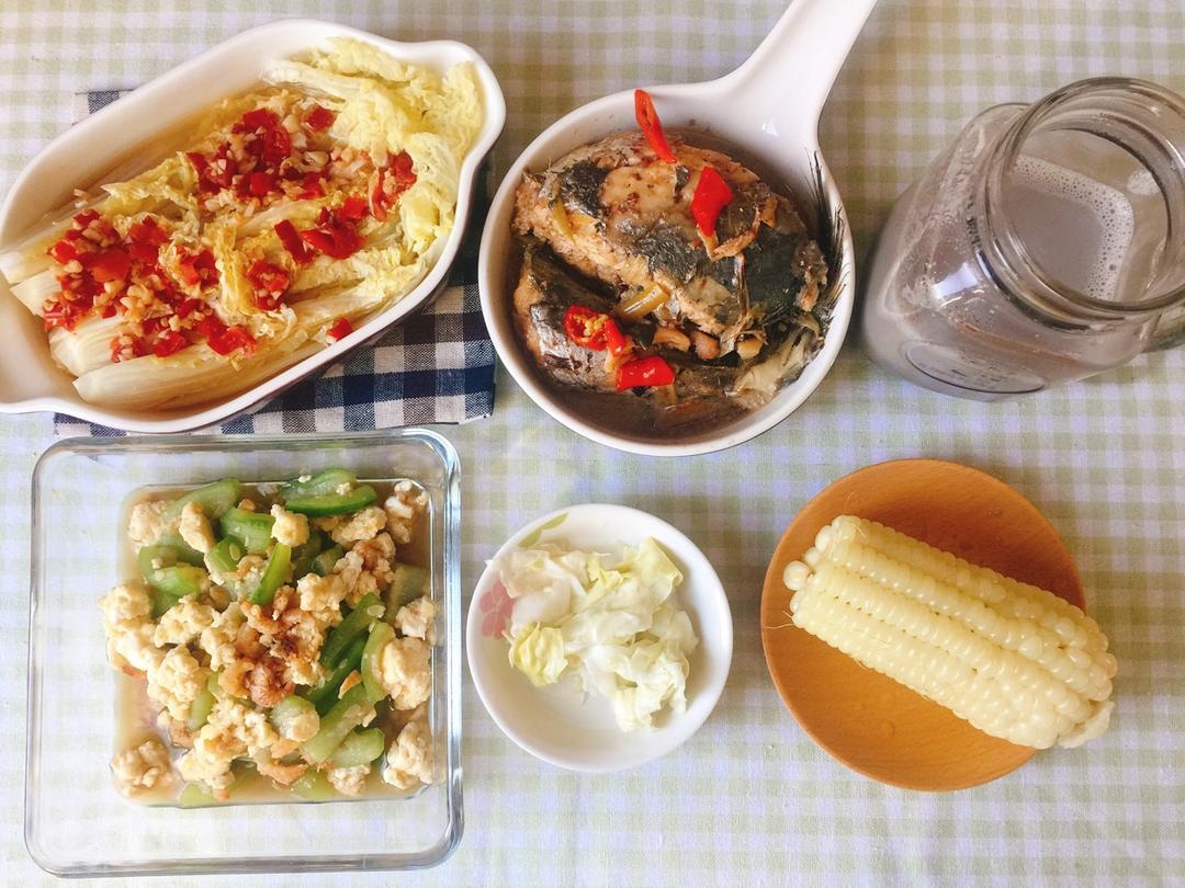 每天，叫醒我的是早餐