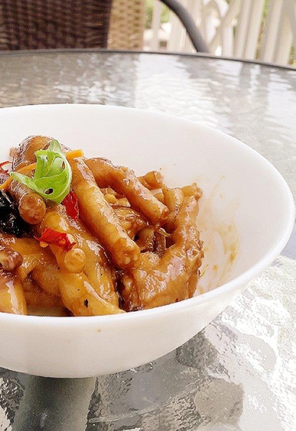 鲜鲜凤爪(从小吃到大的方子)