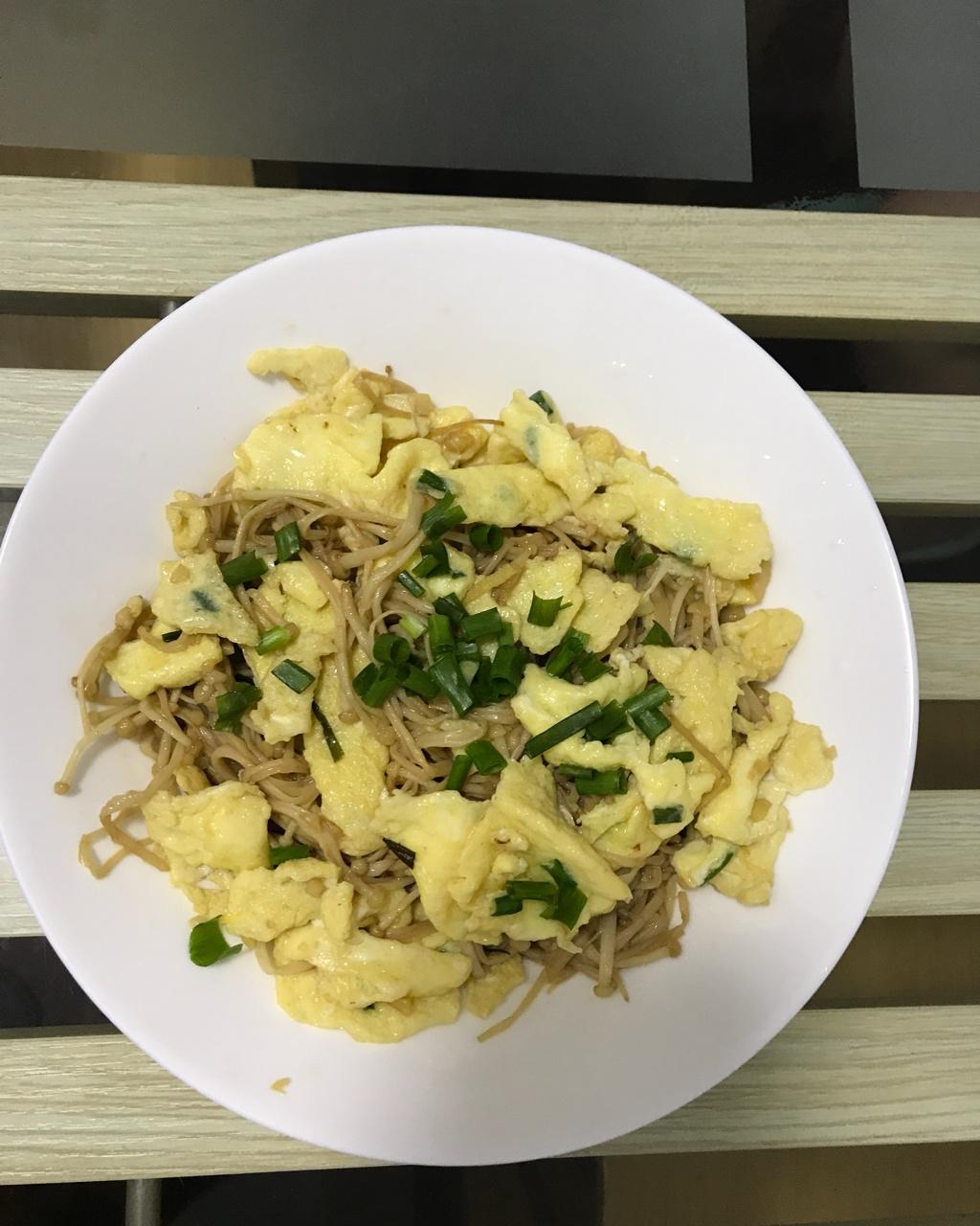 香滑爽口金针菇炒鸡蛋