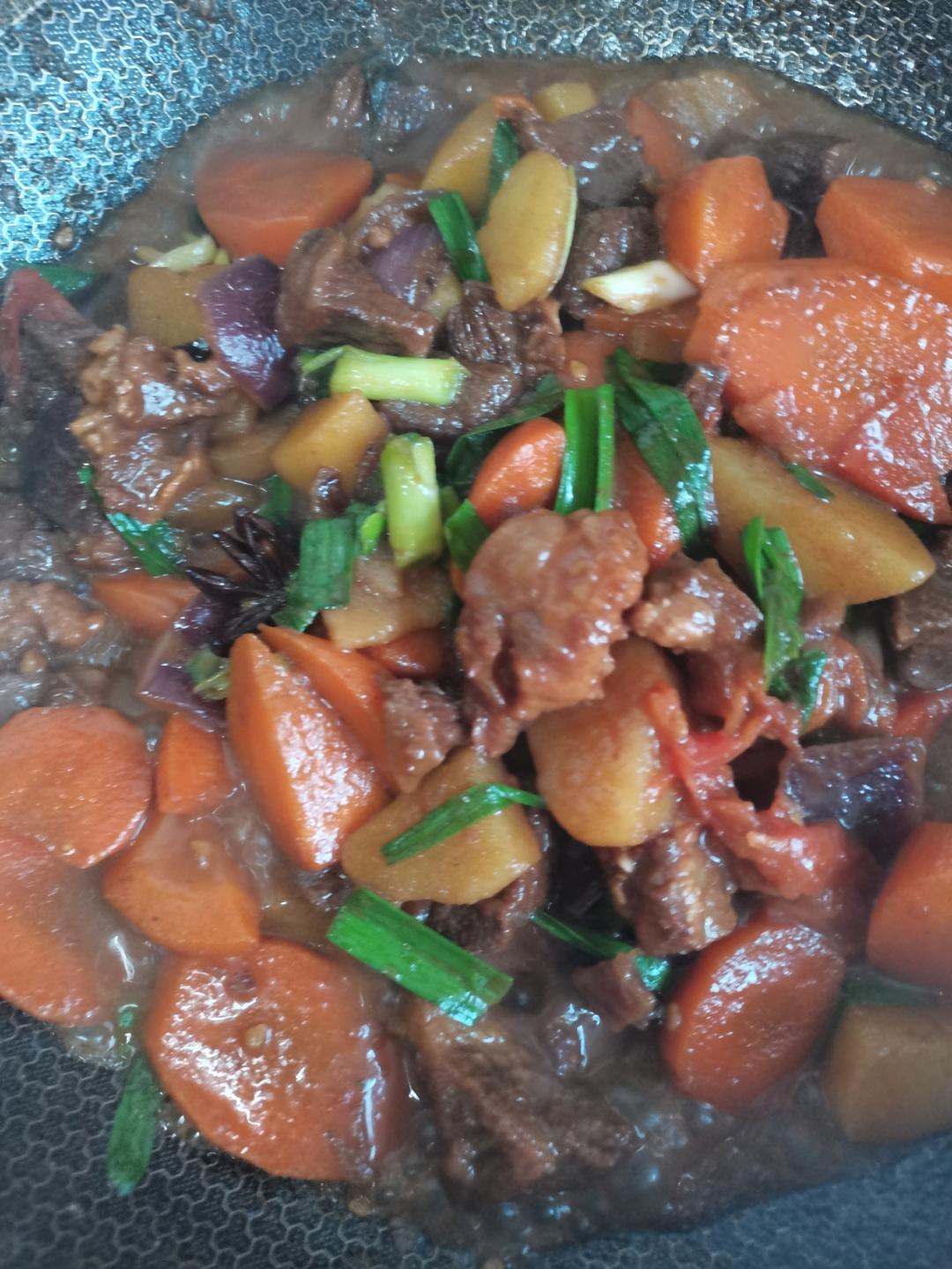 牛肉炖土豆