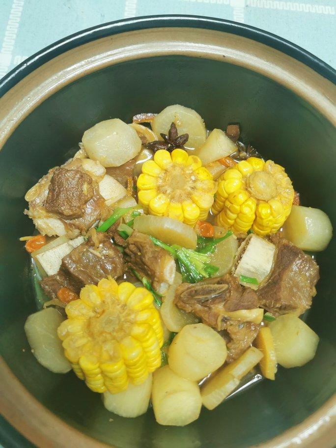 番茄萝卜炖牛排骨