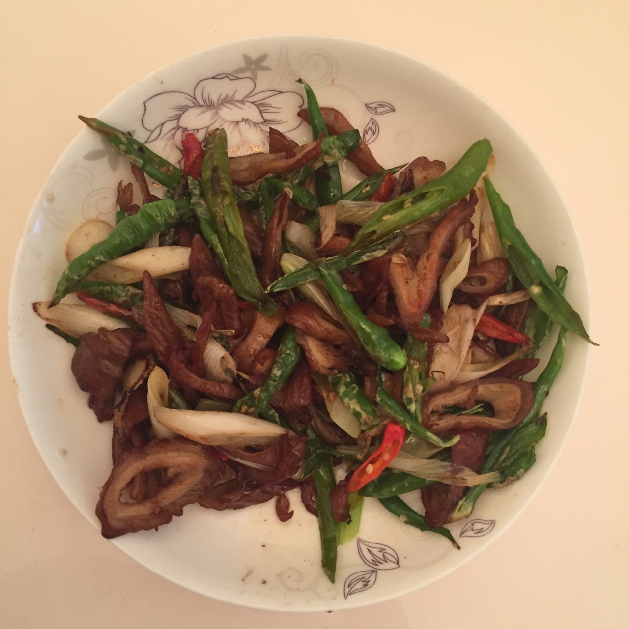 好吃到爆火爆肥肠