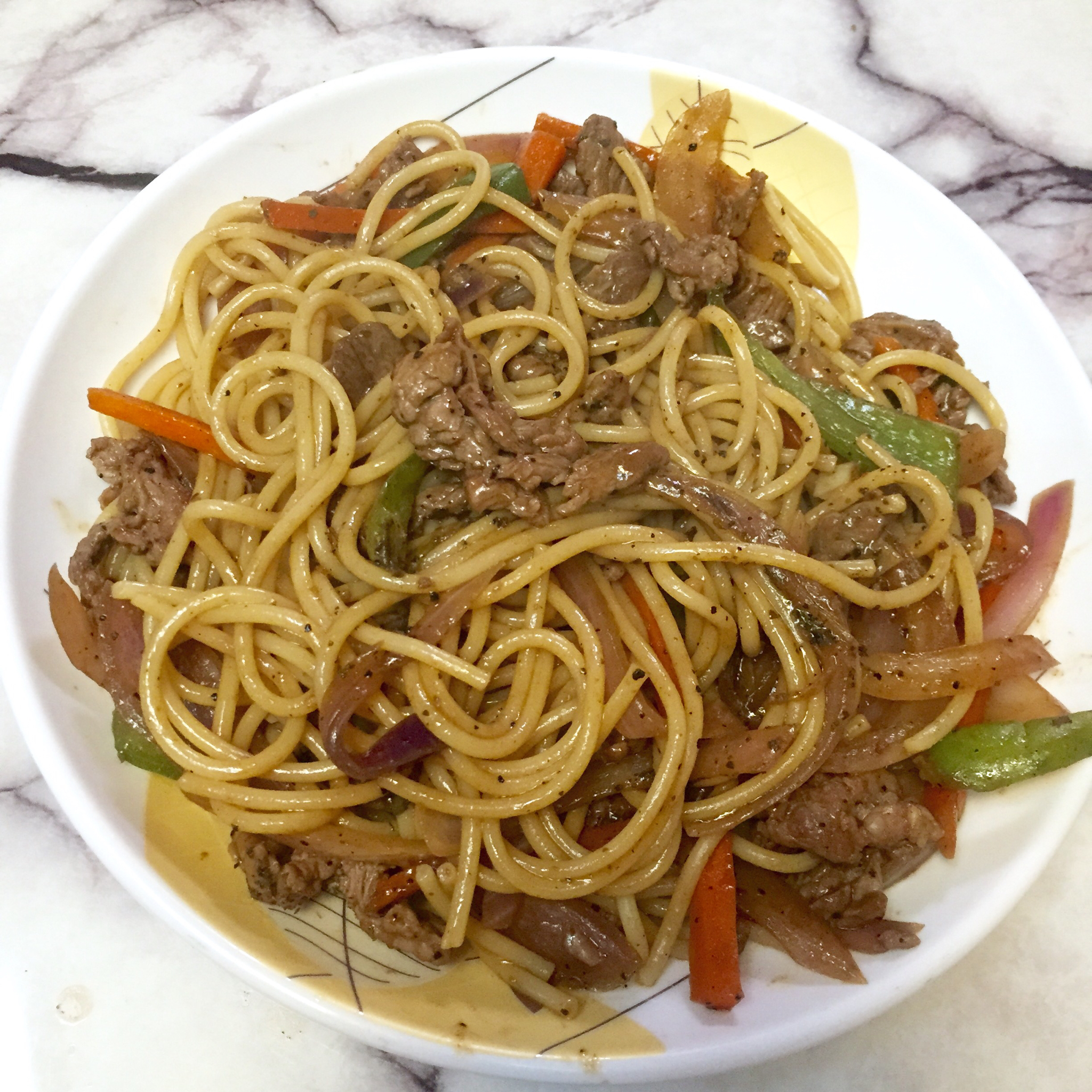 黑椒牛柳炒意面