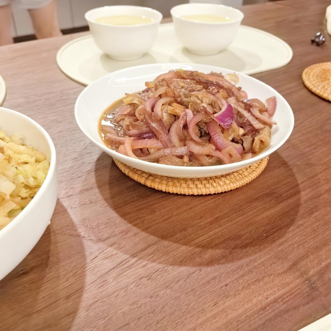 羊肉炒洋葱