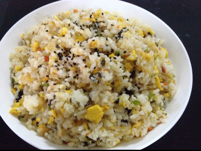 低卡瘦身紫菜蛋炒饭