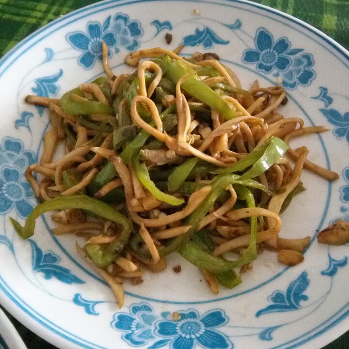 青椒素炒杏鲍菇