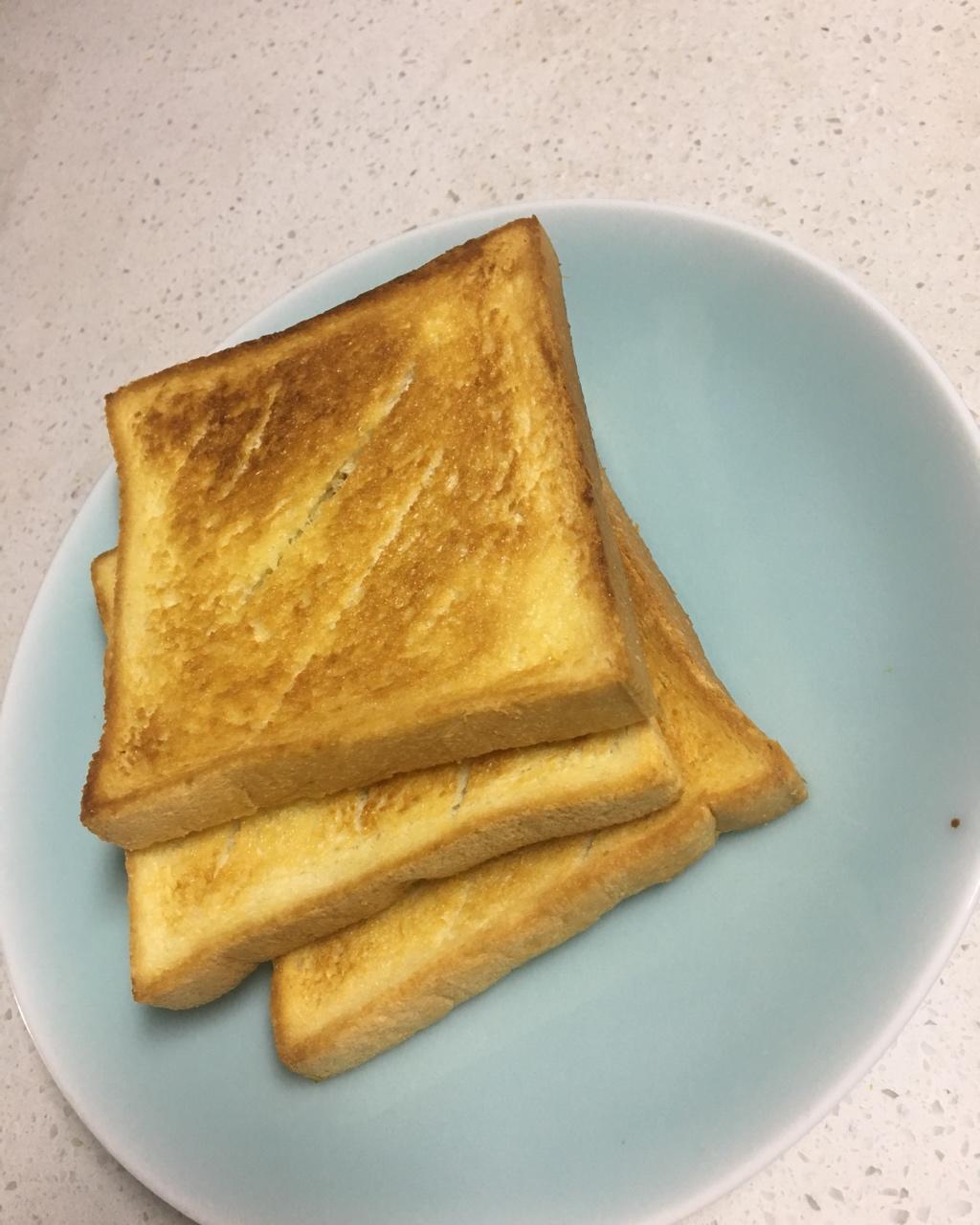 黄油蜂蜜烤吐司