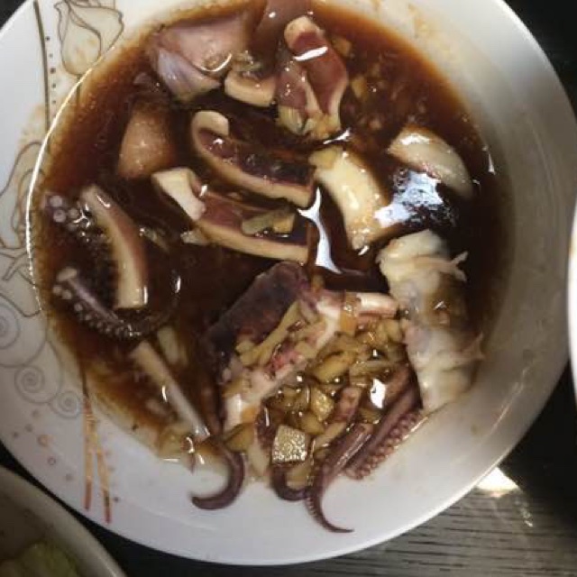 蚝油浇鲜鱿