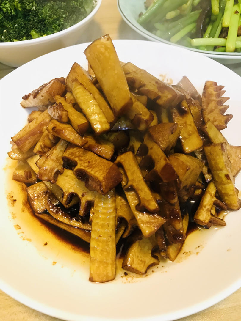 油焖笋（家常做法，简单好吃）