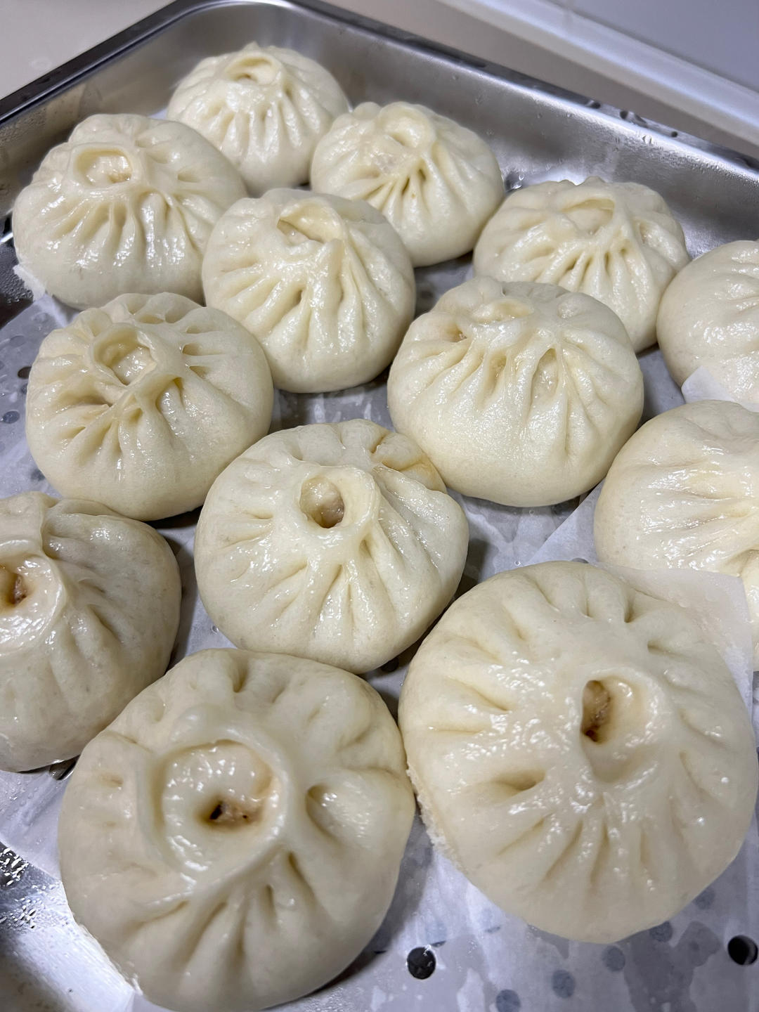 蓬松香甜包子（附冬天在家快速发面小窍门）和蒸包子经验总结