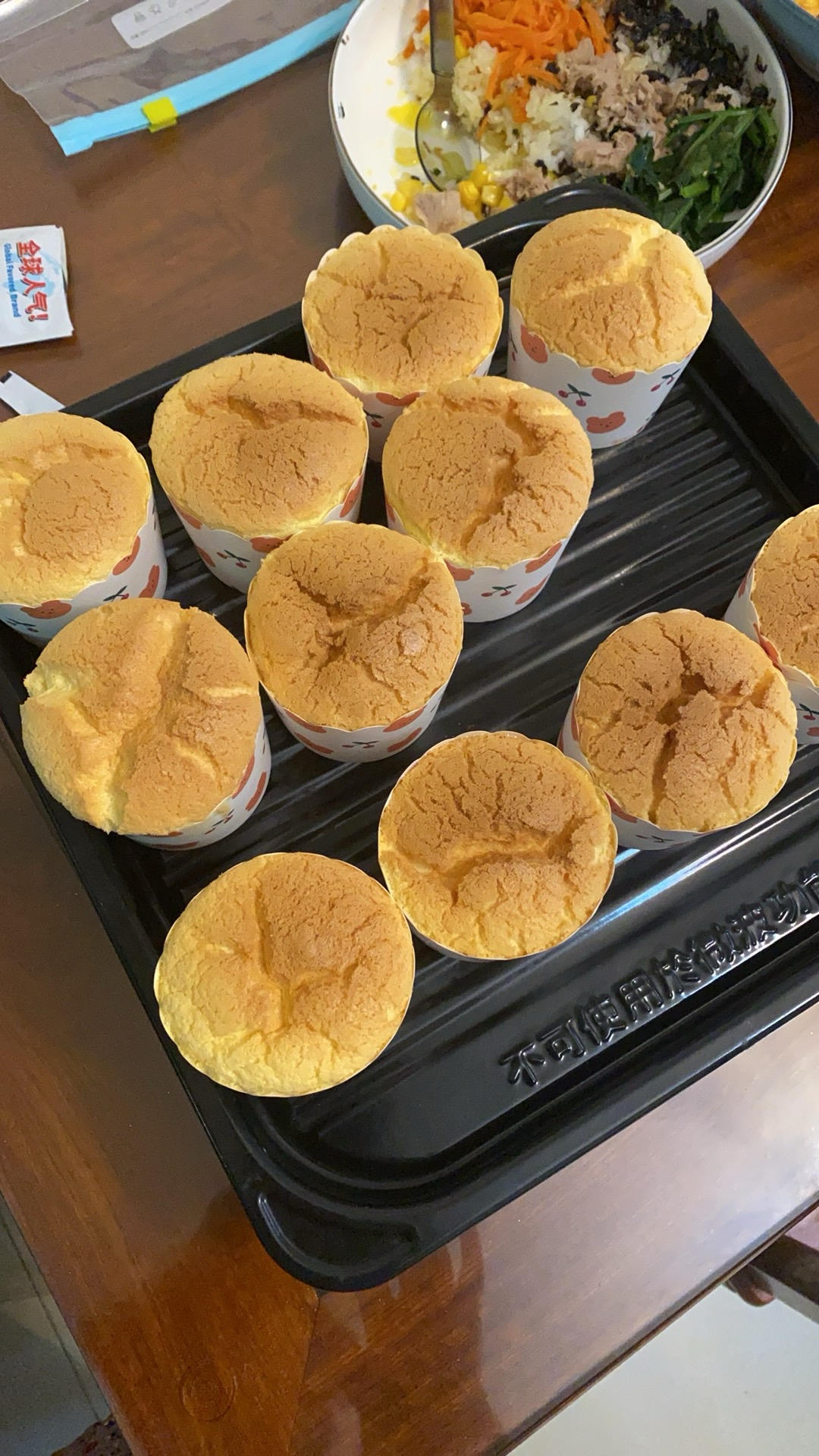 纸杯蛋糕 8寸戚风蛋糕的量