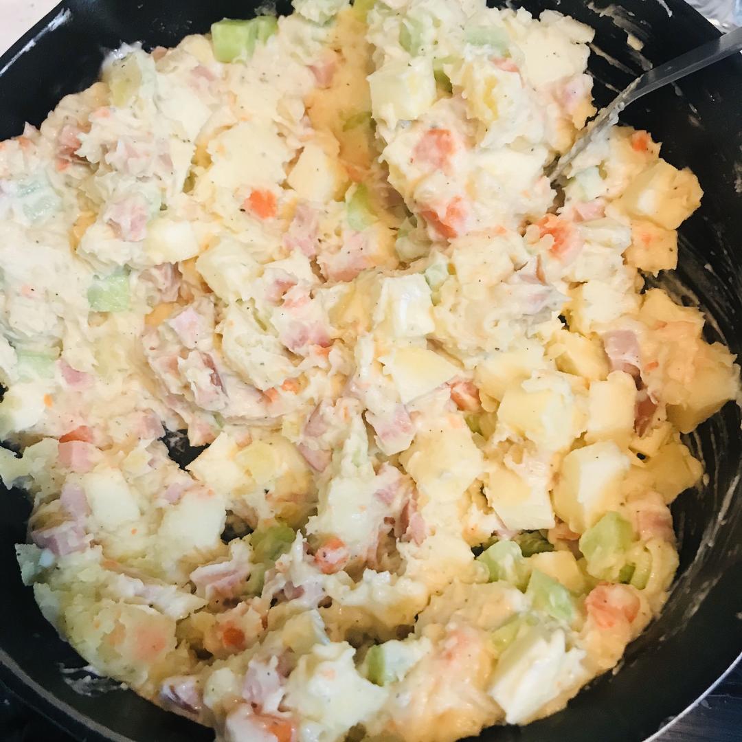 我家最爱的土豆火腿沙拉的做法