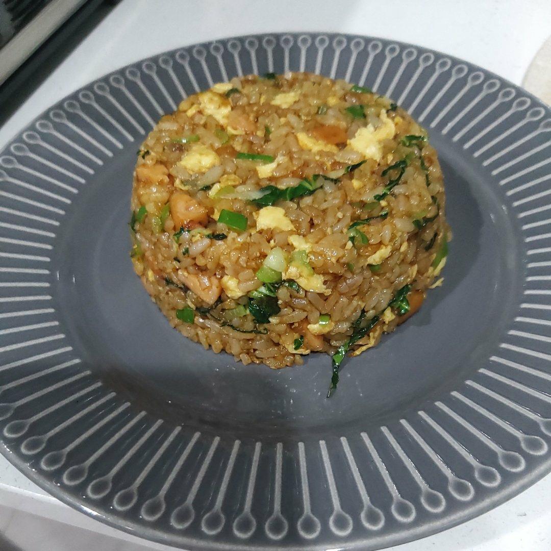好吃到舔盘的酱油炒饭！
