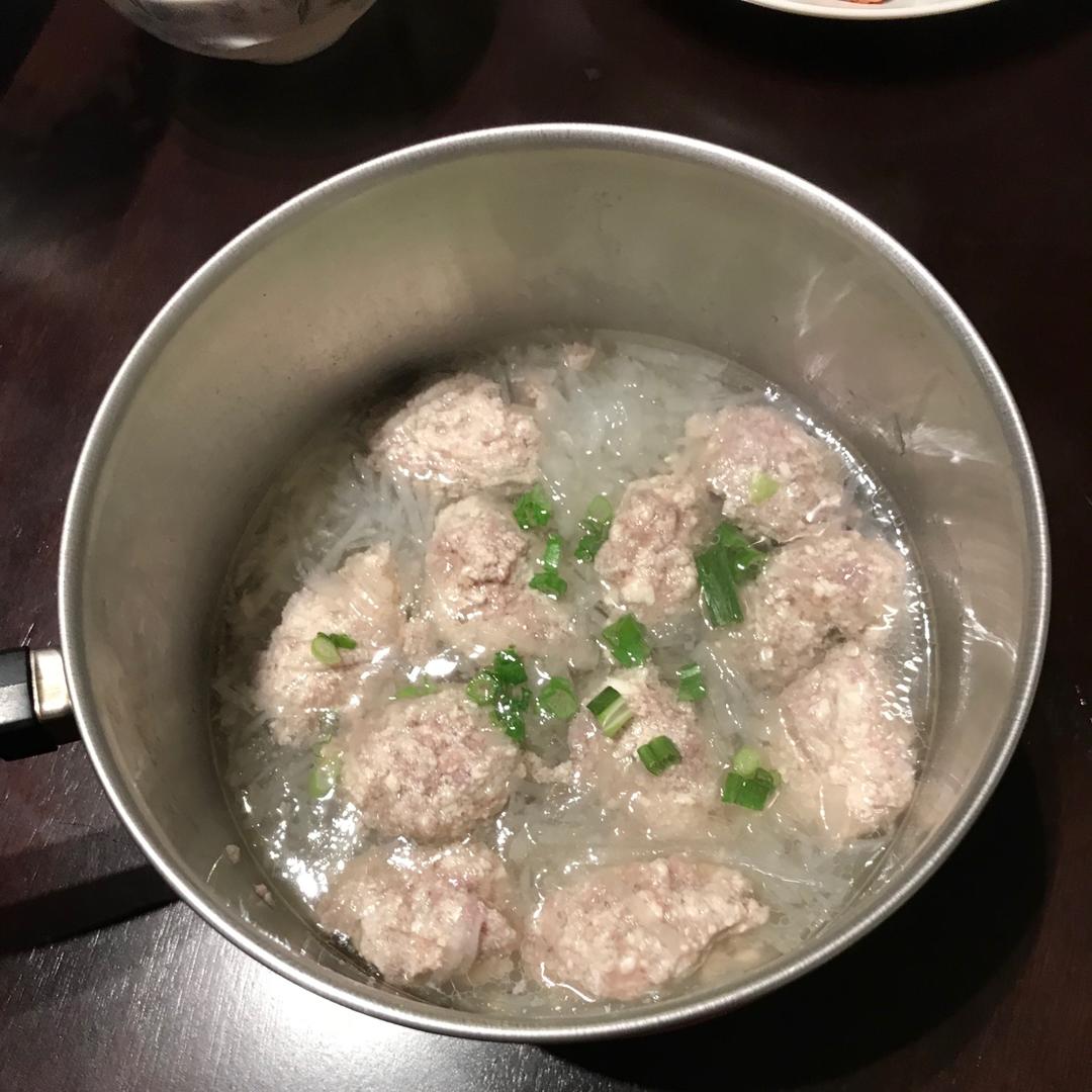 【10分钟系列】白萝卜豆腐圆子汤