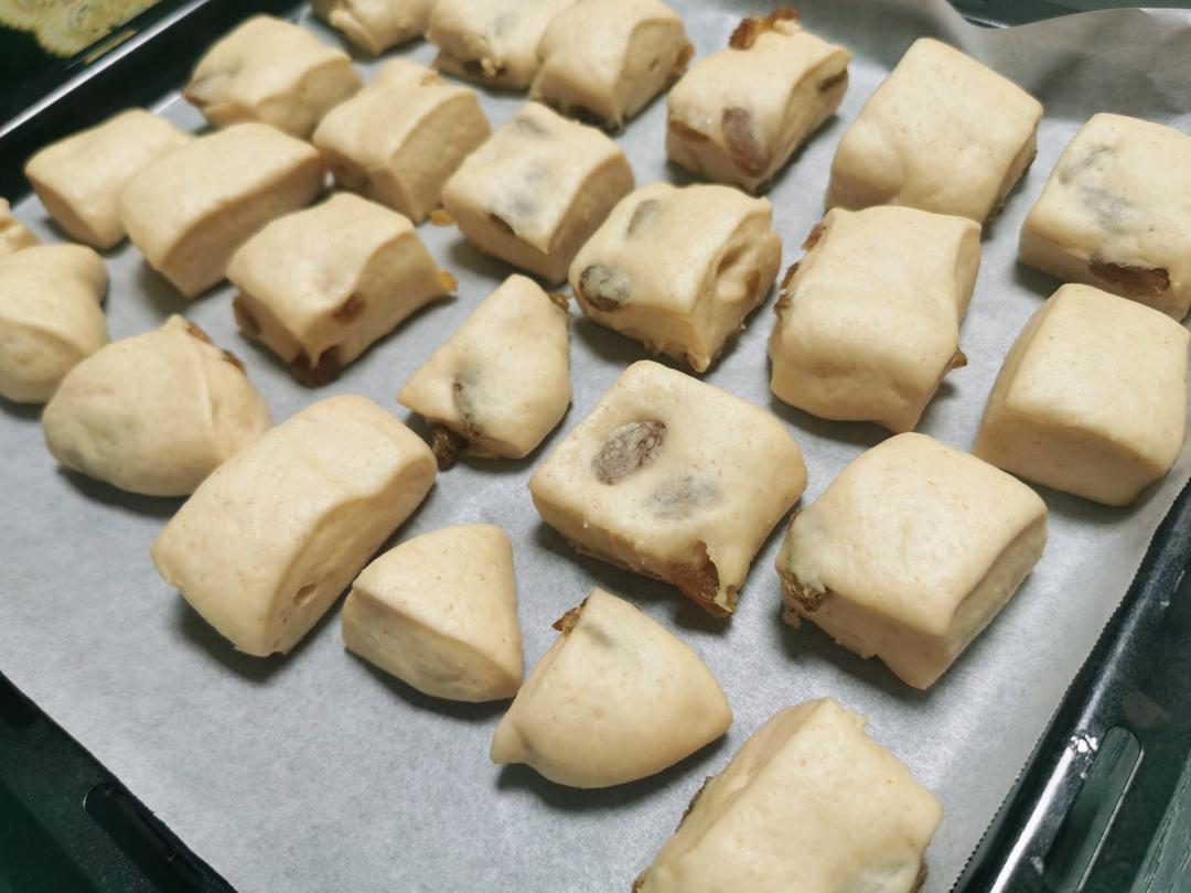 全麦葡萄干面包