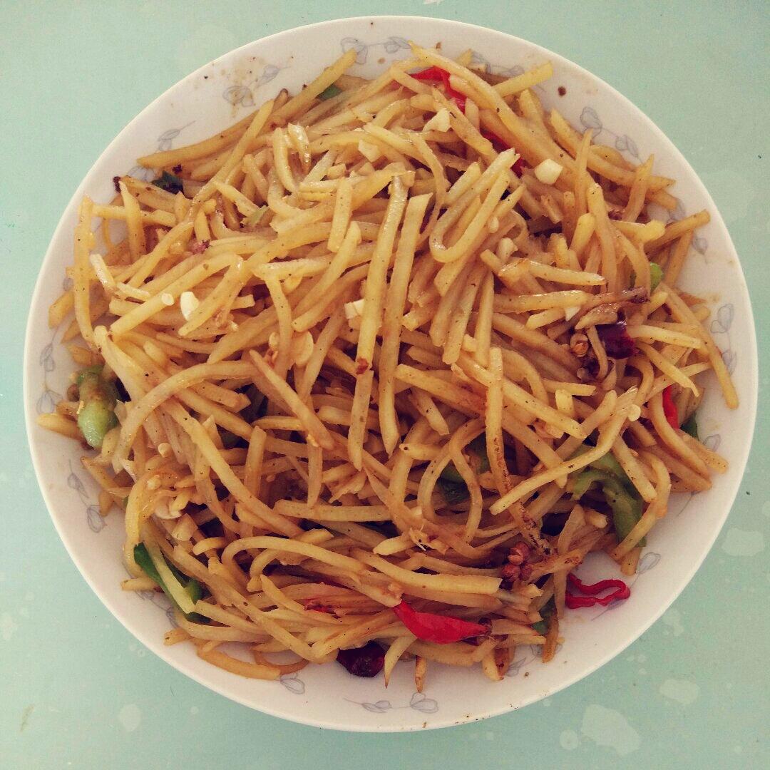 酸辣土豆丝-不用再愁不辣不酸了