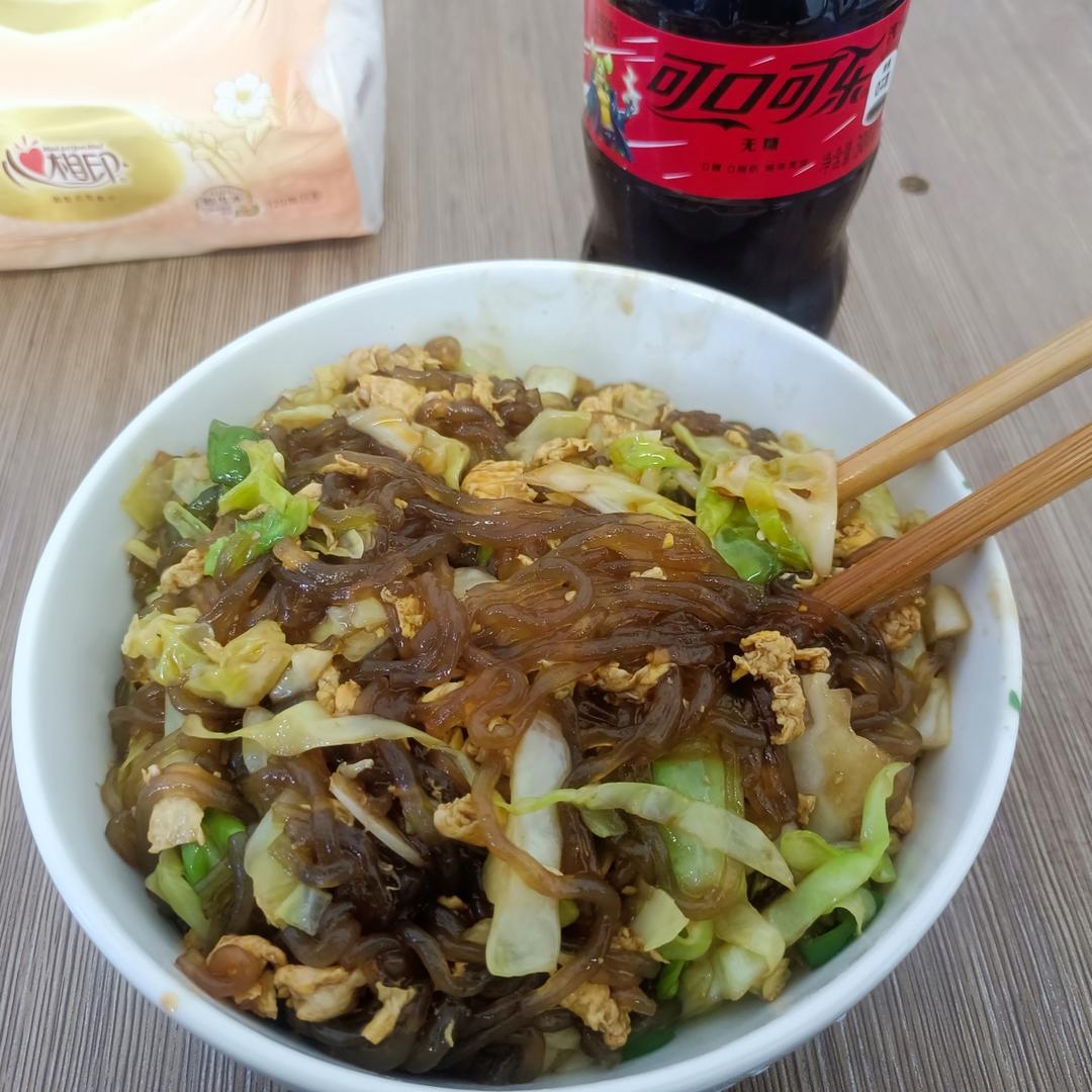 最近爱吃粉丝粉条～包菜炒粉丝