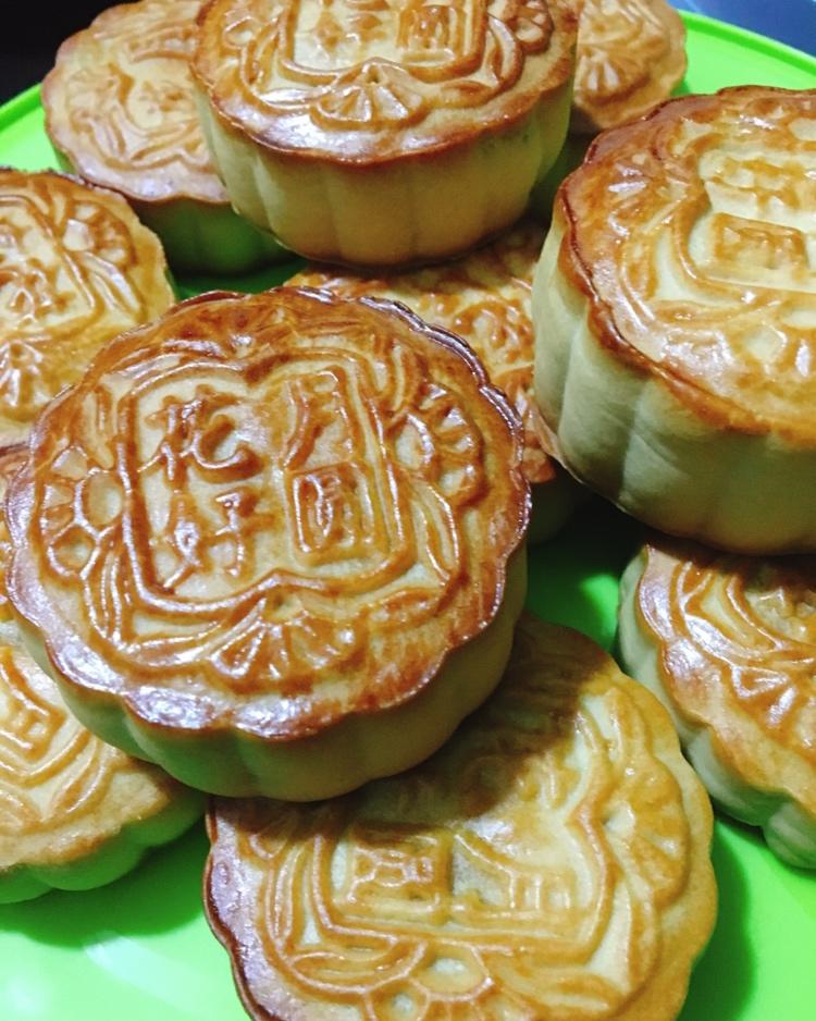广式豆沙月饼（75克、50克、各种规格都有）