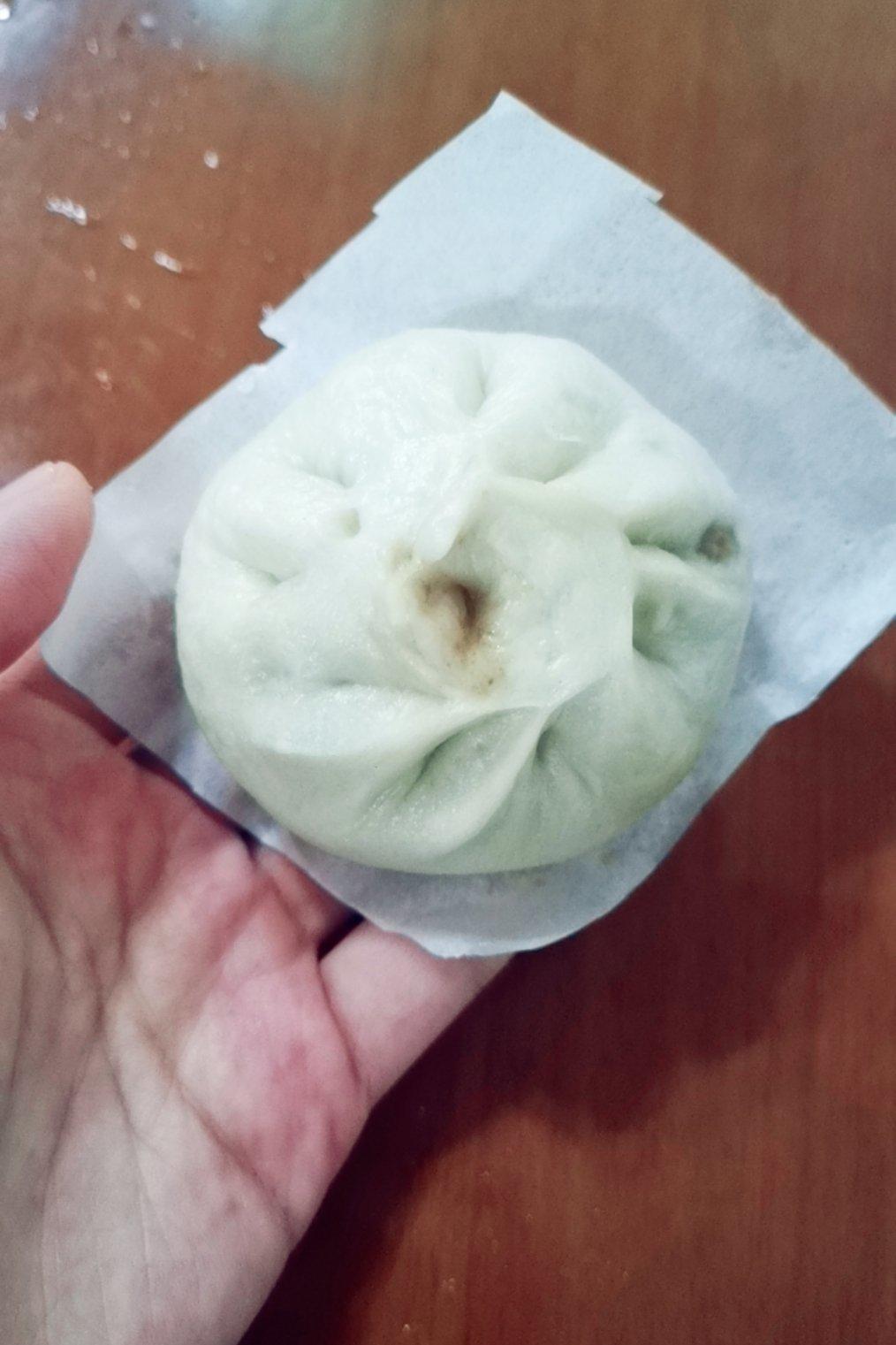 酱肉包升级版（加了点木耳和芹菜 好吃惨了）