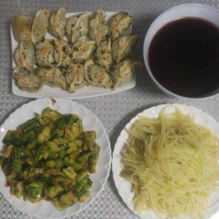 早餐来一锅香脆的生煎饺子
