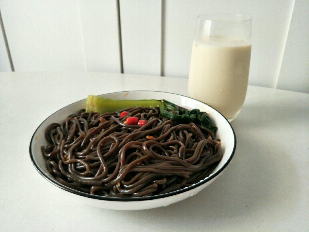 酸辣蕨根粉！