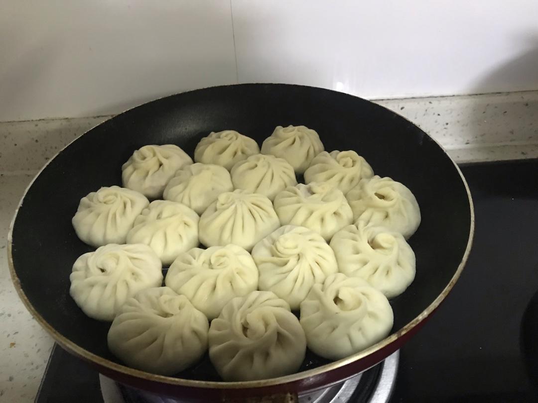 小时候的生煎包