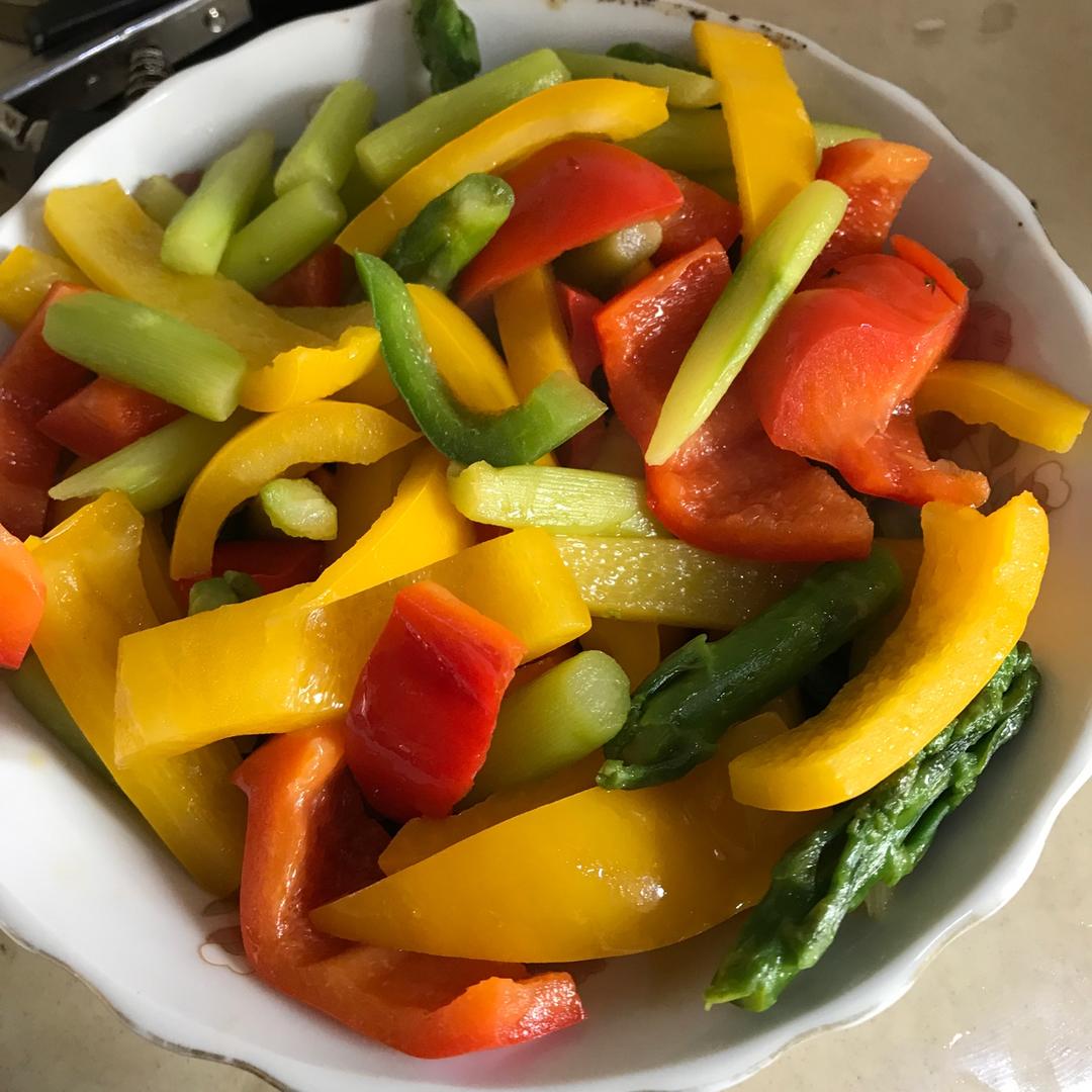 超级快手菜彩椒炒熏肠