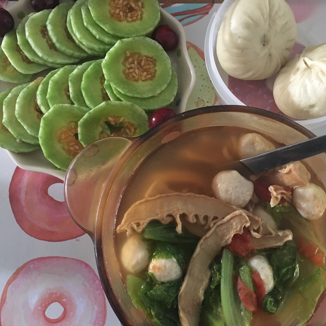 笋干菜番茄汤面