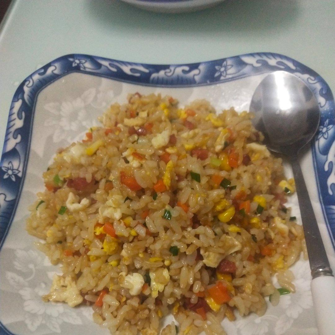 厨师长教你“蛋炒饭”如何做才好吃，答案都在这里面！