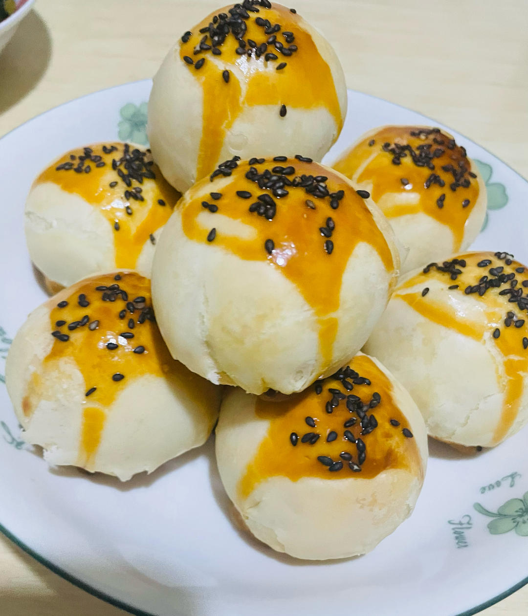超简单 免揉 酥掉渣的蛋黄酥(超详细附全程视频)不破酥『万能酥皮』