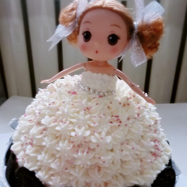 小西run做的迷你版迷糊娃娃蛋糕