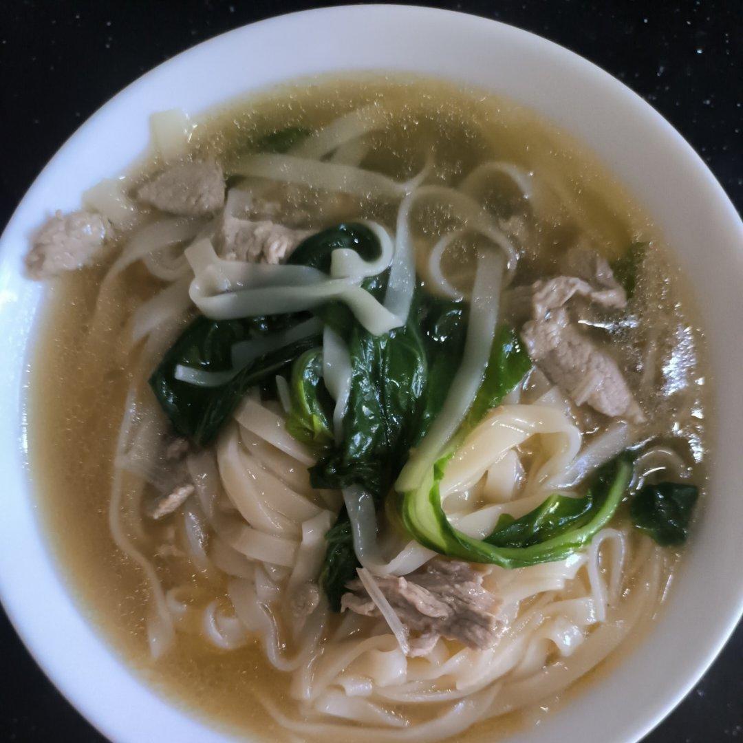 10分钟搞定青菜肉丝面