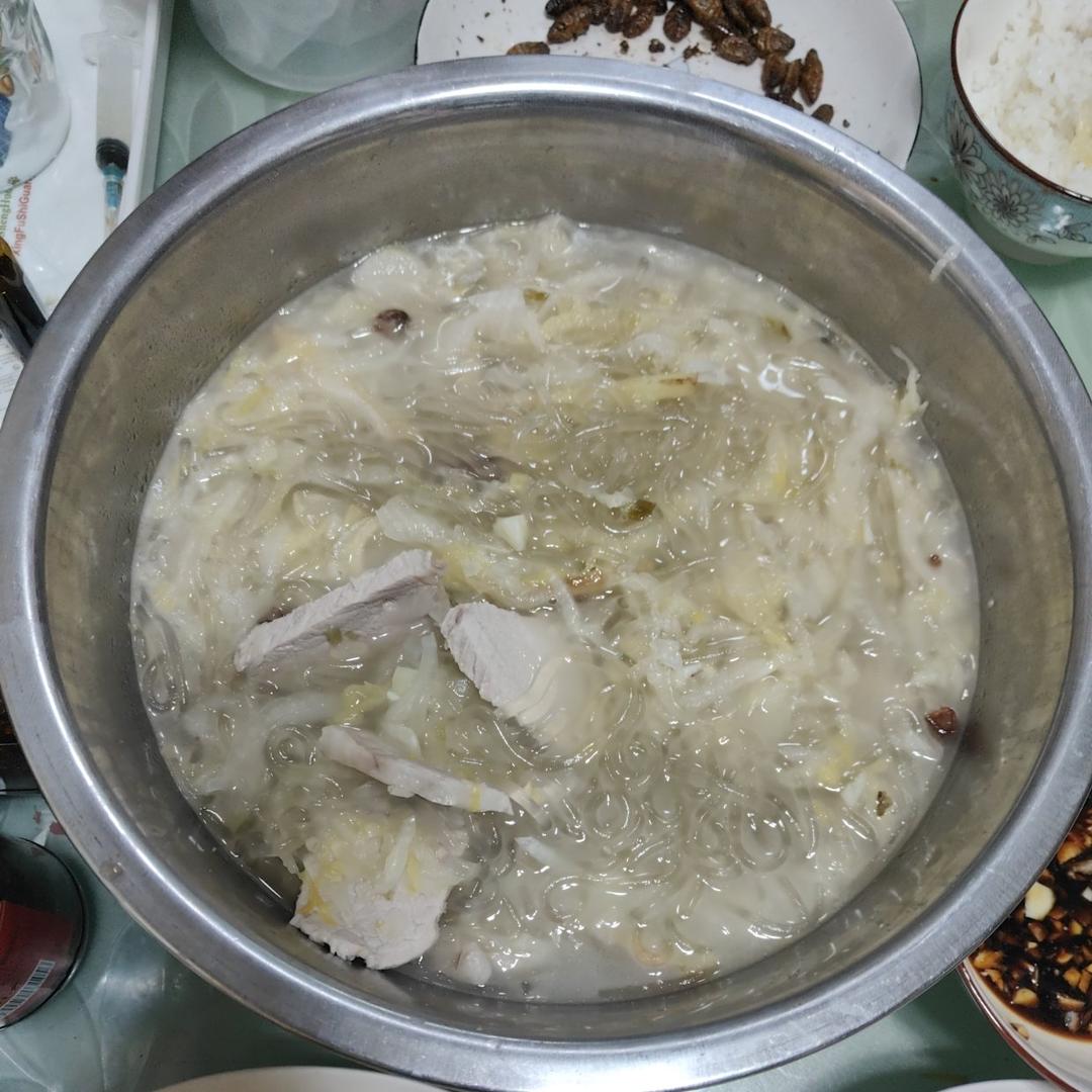 酸菜汆白肉