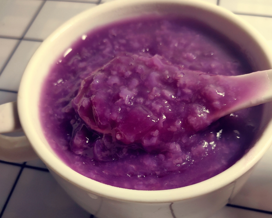 紫薯粥（不变颜色技巧）紫薯大米粥（适合一岁以上婴幼儿辅食）电饭煲版的做法 步骤7