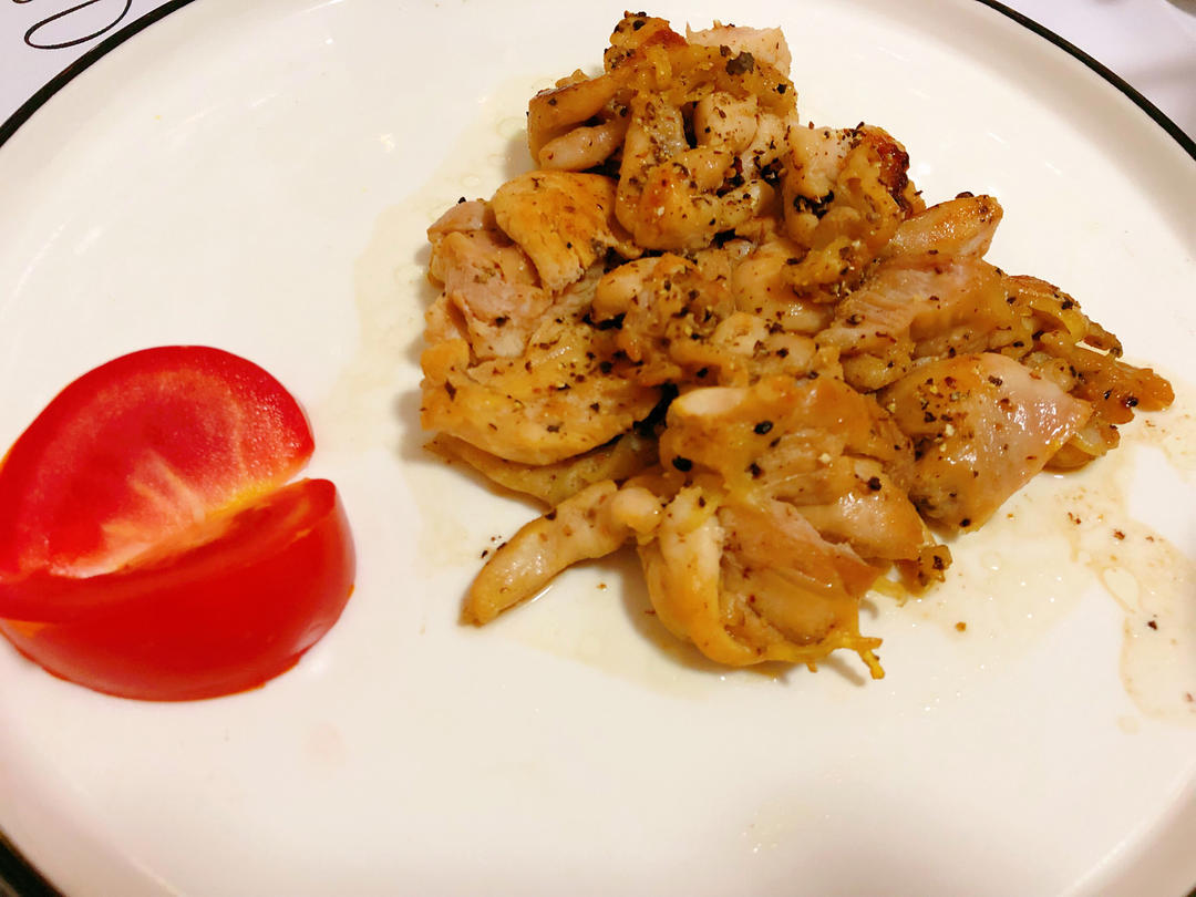 快手黑椒煎鸡腿肉～也适合早餐哦