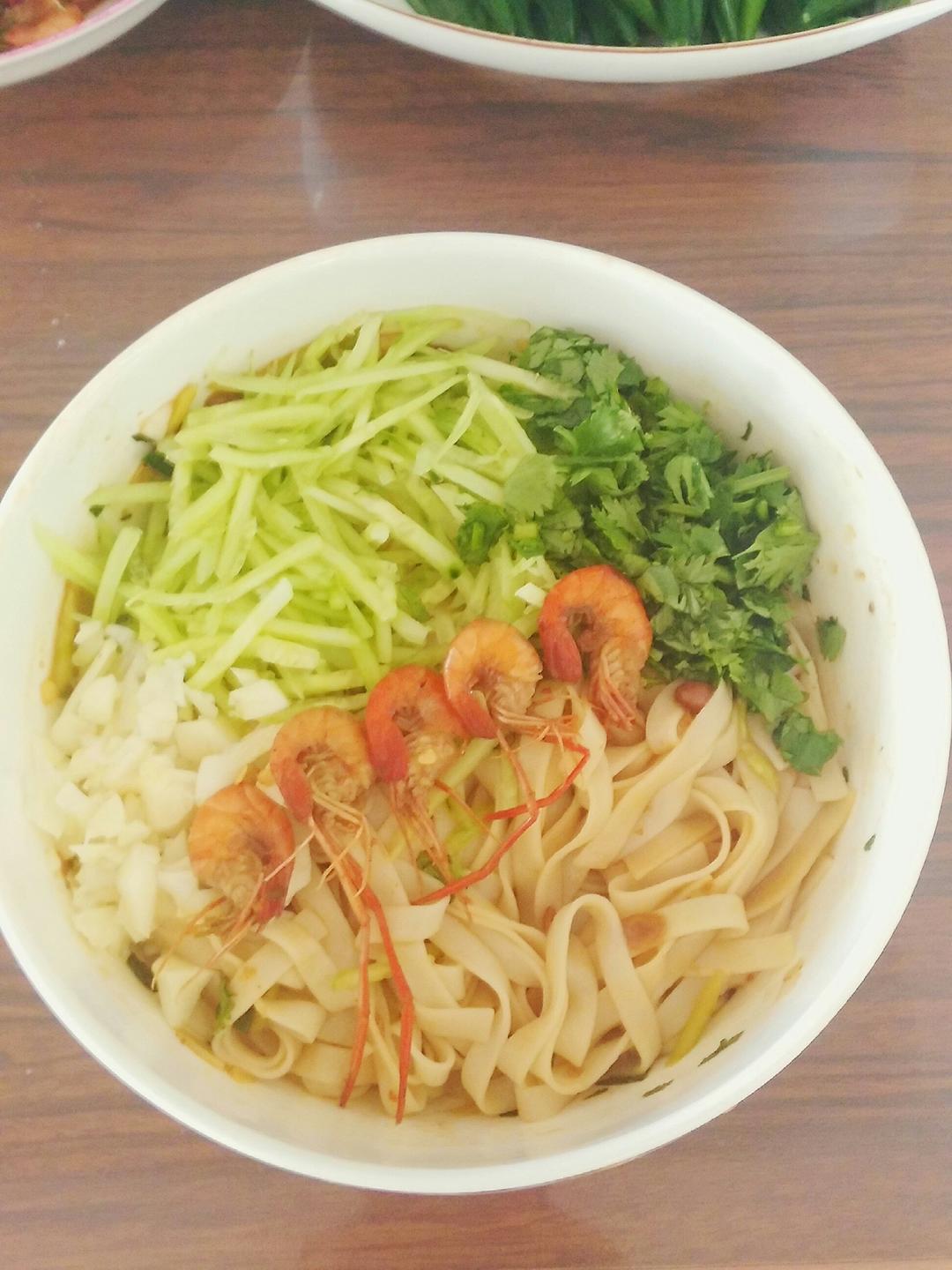 夏日快手凉拌面