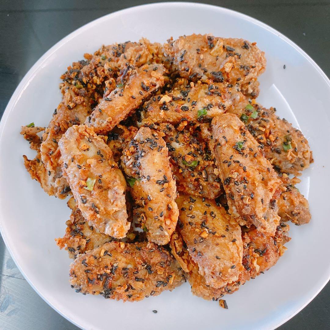㊙️外酥里嫩❗️好吃到舔手指的香辣脆皮鸡翅