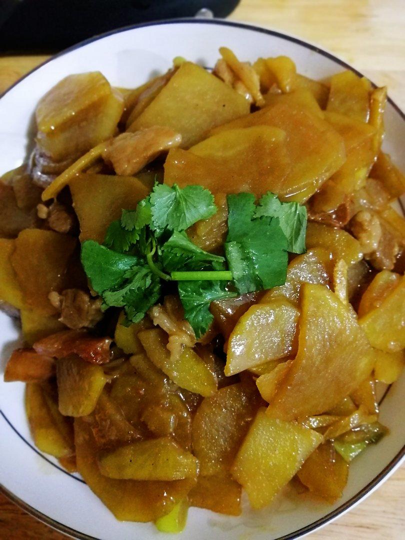 土豆片炒肉